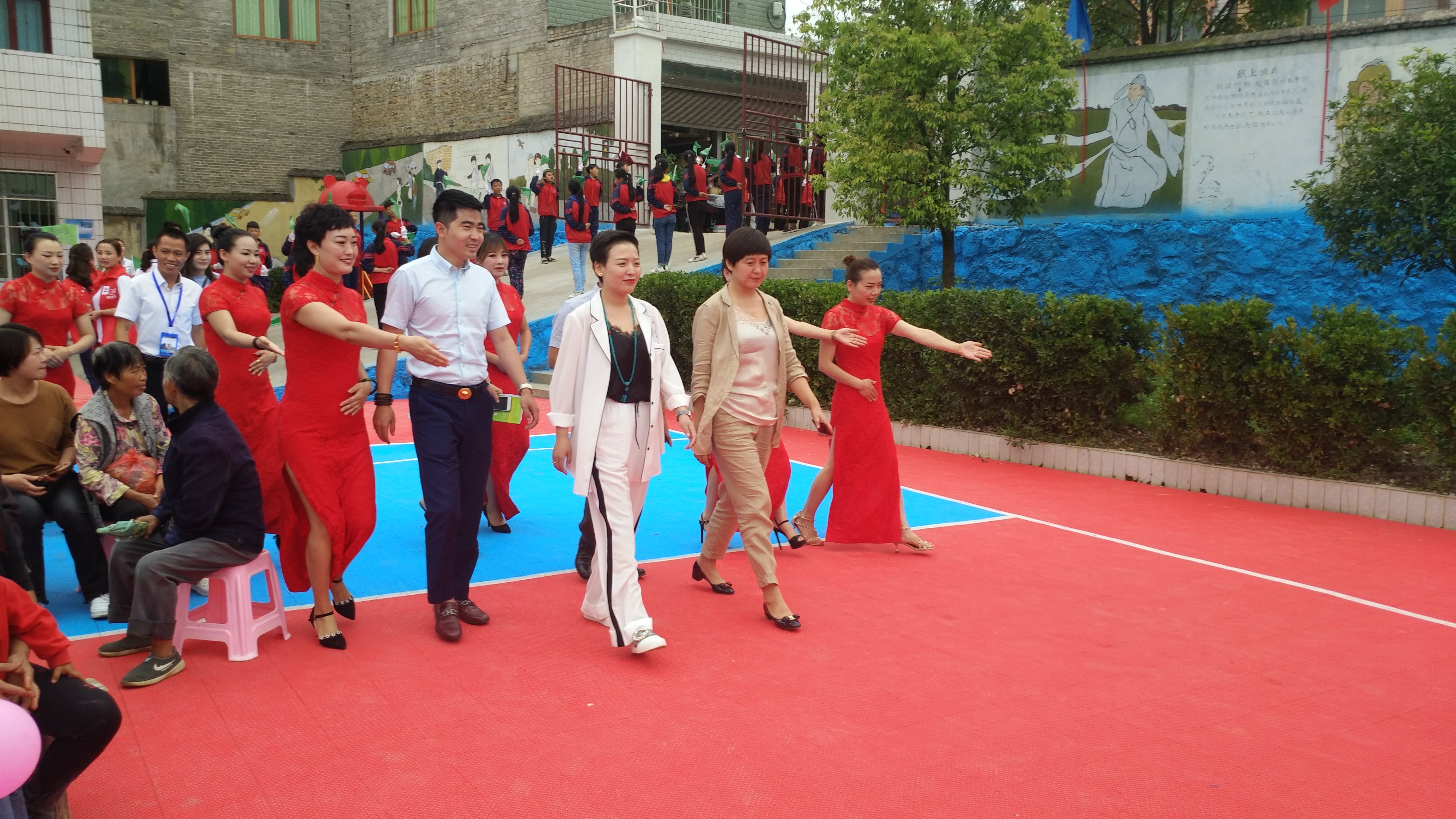 第148所 固阳县新世纪九游网-九游（中国）
吴彩勤小学